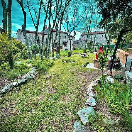 Le Petit Coin De Paradis Privatunterkunft *